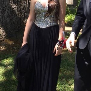 Black prom dress
